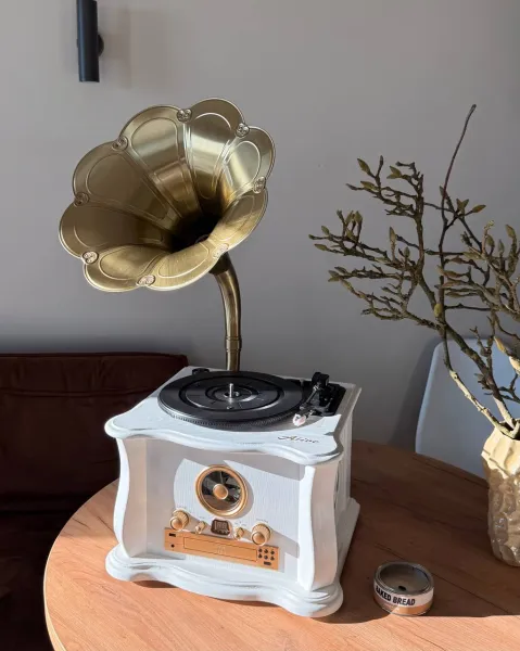 Назад в золотую эпоху музыки с Alive Audio Gramophone!